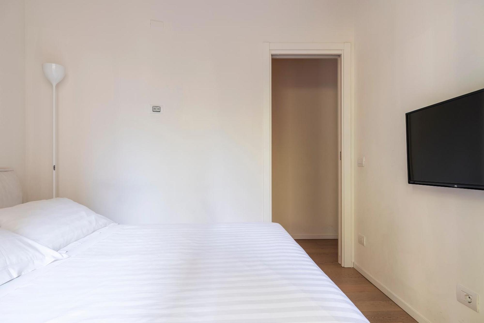 Apartamento Fifty Eight Milan Duomo Exterior foto